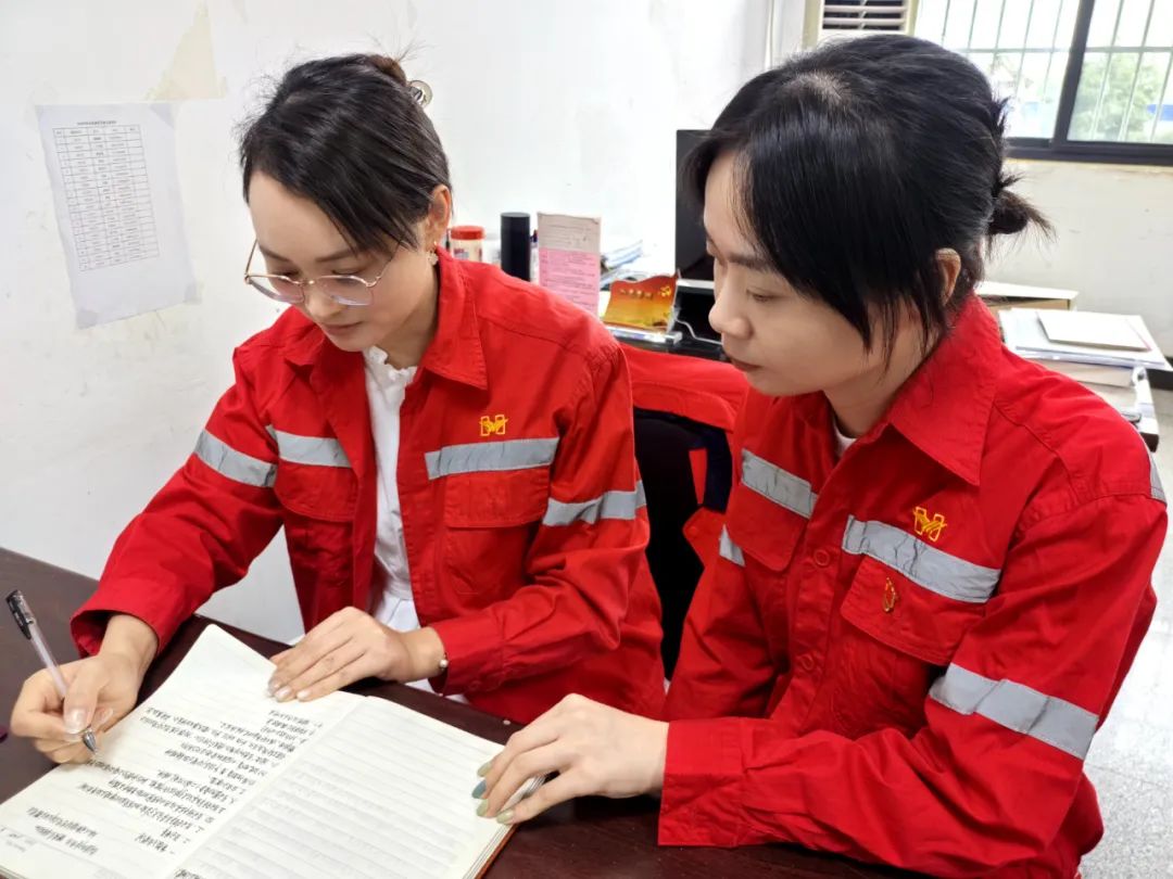 【宜化榜樣】化機(jī)公司李丹：提升素質(zhì)強(qiáng)技能，勇于奉獻(xiàn)顯擔(dān)當(dāng)(圖3)